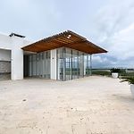 Hermoso apartamento de 2 dormitorios frente a la playa con vista al mar