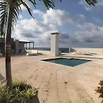 Hermoso apartamento de 2 dormitorios frente a la playa con vista al mar