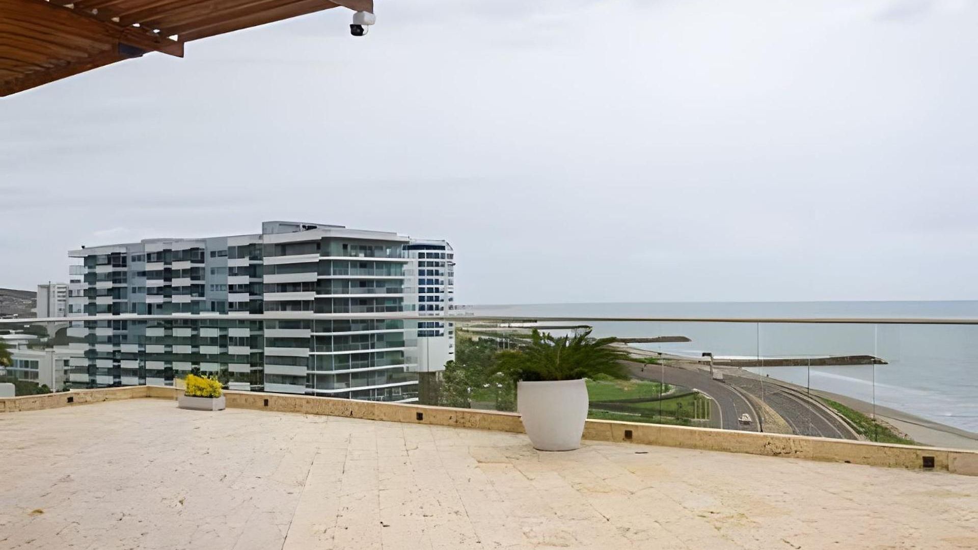 2 Vista Mar. Piscina