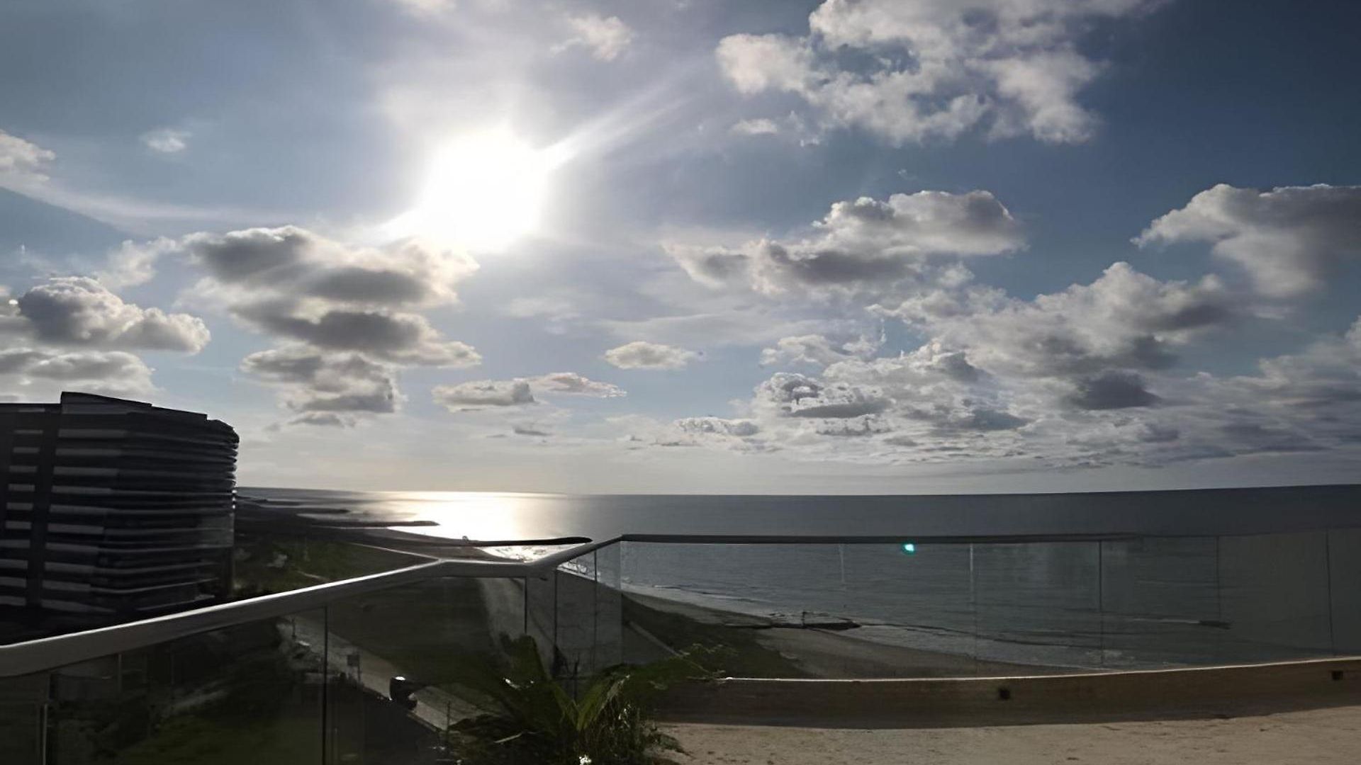 Apartamento 2 Vista Mar. Piscina *