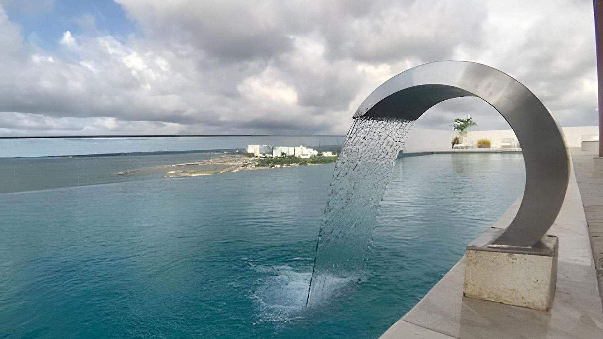 2 Vista Mar. Piscina