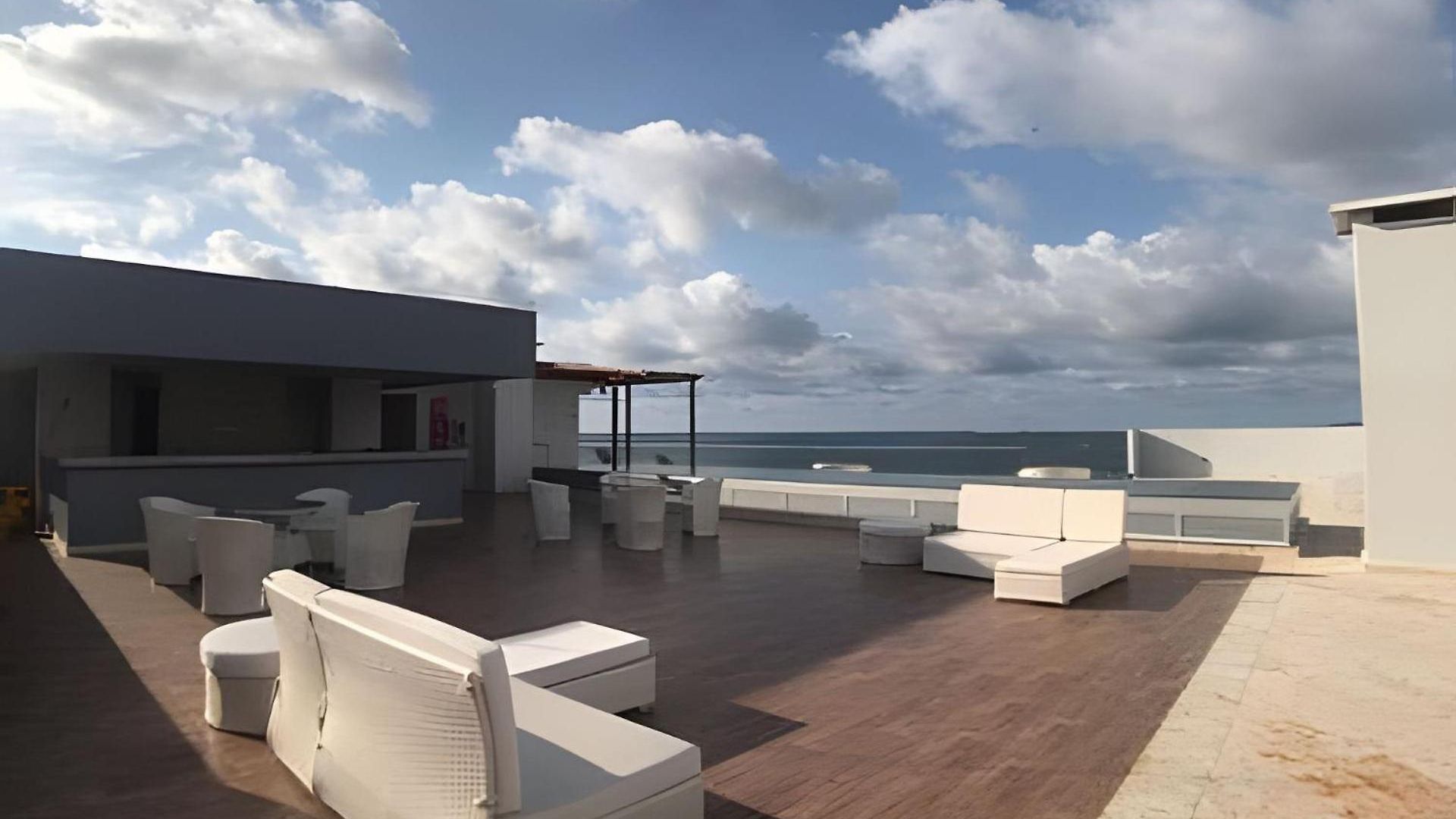 2 Vista Mar. Piscina