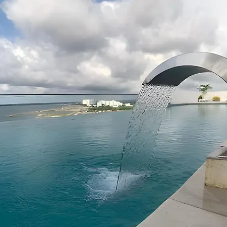 2 Vista Mar. Piscina