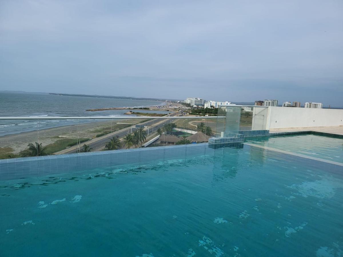 2 Vista Mar. Piscina *