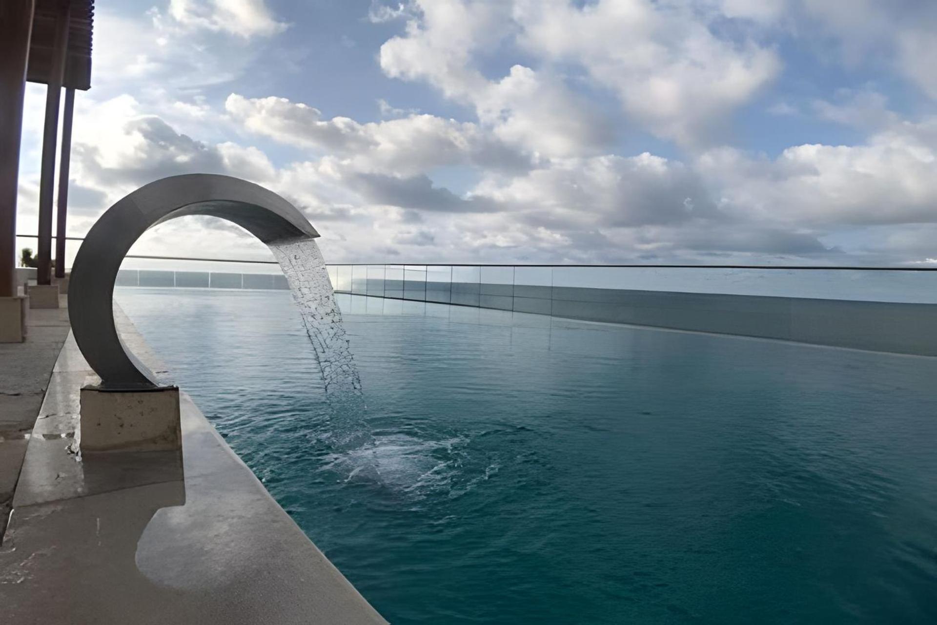 2 Vista Mar. Piscina Apartamento Cartagena